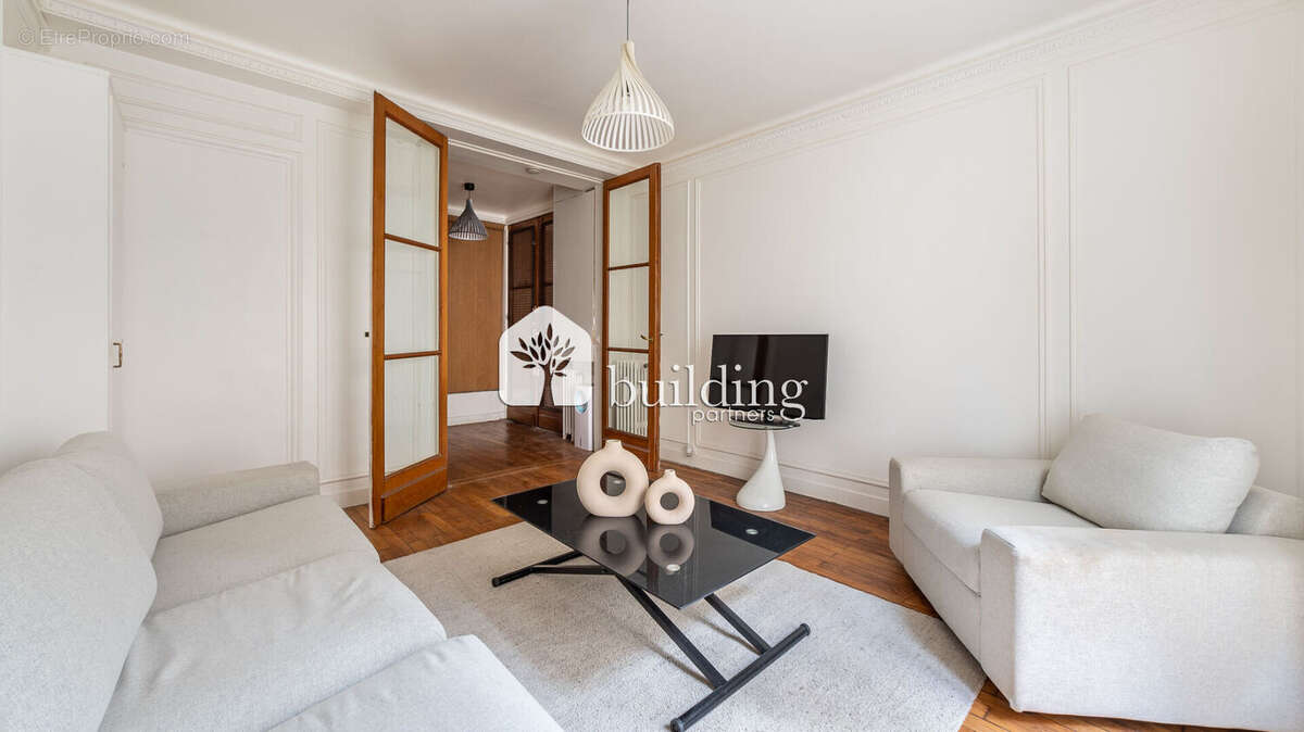 Appartement à PARIS-17E