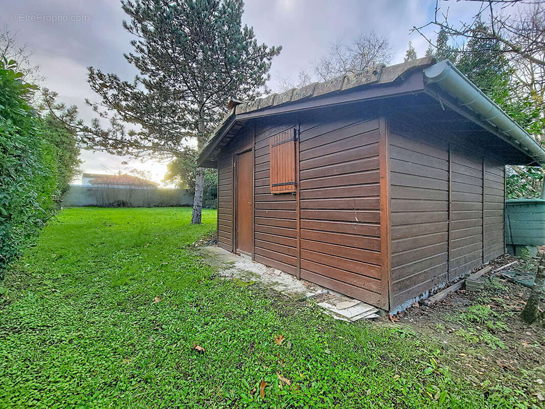 Maison à BLANQUEFORT