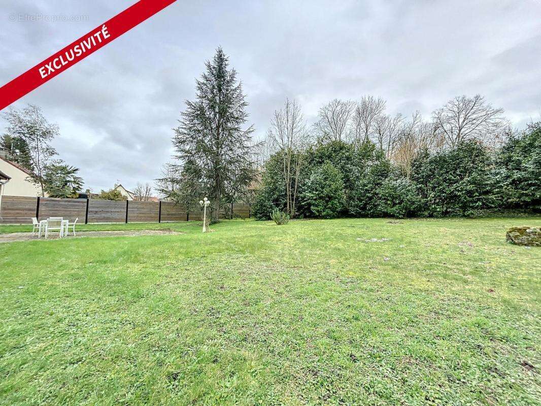 Maison à OINVILLE-SUR-MONTCIENT