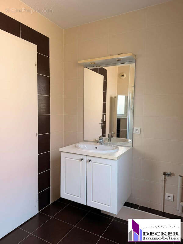 Appartement 73 m² à Sarre-Union  - photo 4