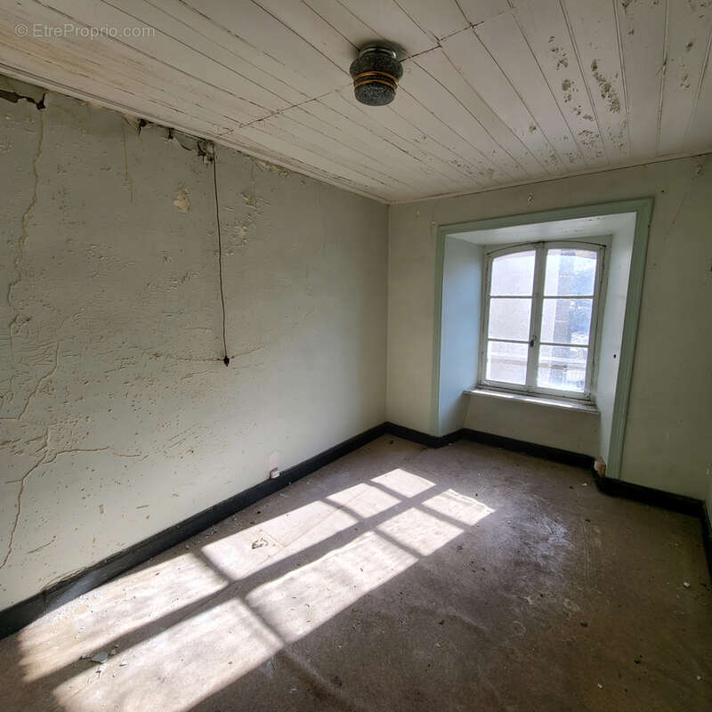 Maison à SAINT-SATURNIN