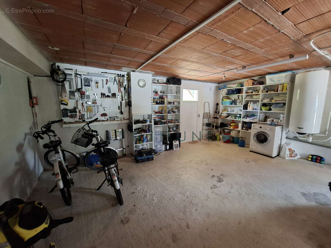 Maison T4 avec sous sol, jardin et garage à camping car - photo 16