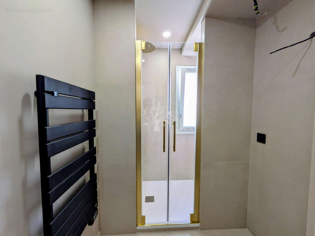 Appartement à SIX-FOURS-LES-PLAGES