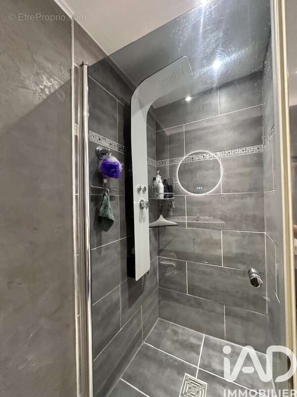 Photo 9 - Appartement à SEILLONS-SOURCE-D'ARGENS
