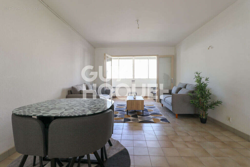 Appartement à SAINT-DENIS