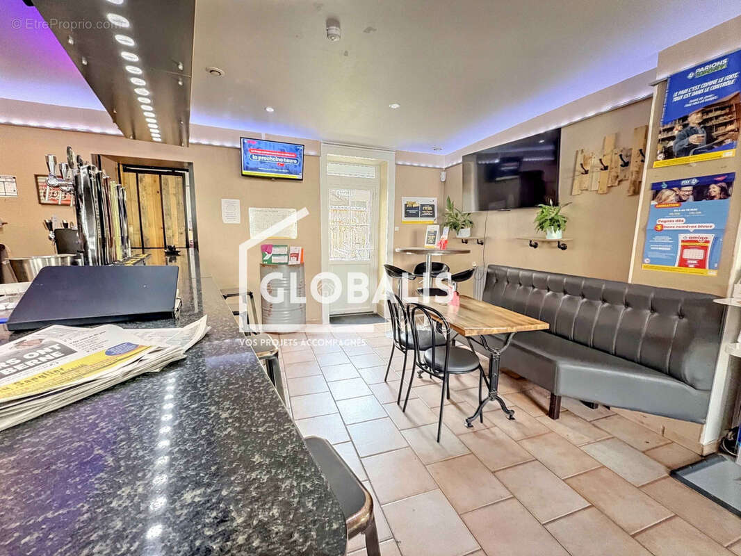 Appartement à AIX-NOULETTE