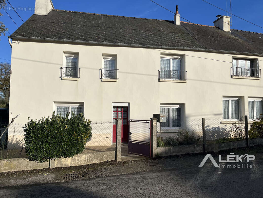 Maison à BAINS-SUR-OUST