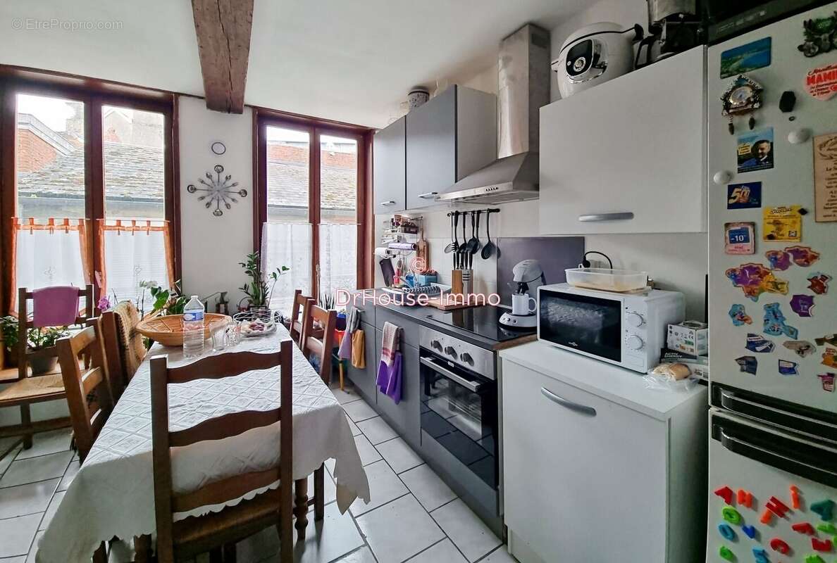 Appartement à AVESNES-SUR-HELPE