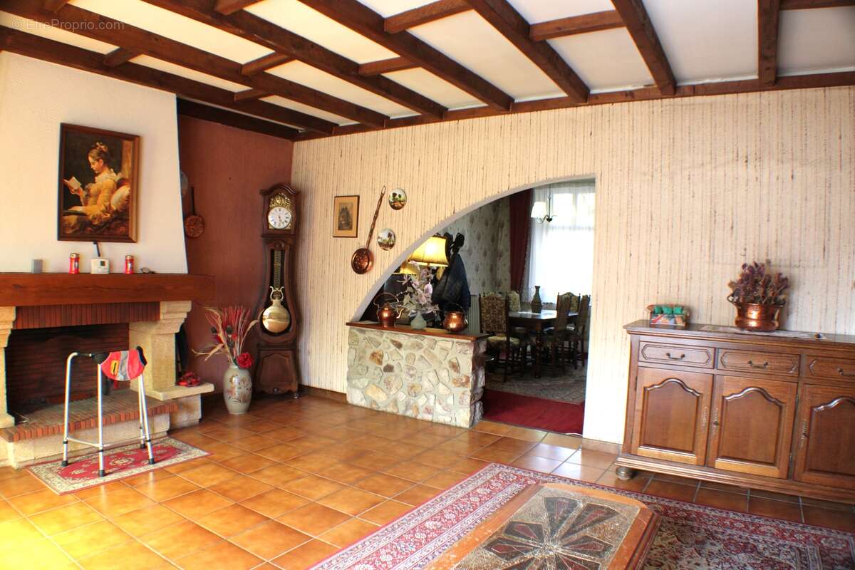 Appartement 185 m² à Fumay  - photo 85