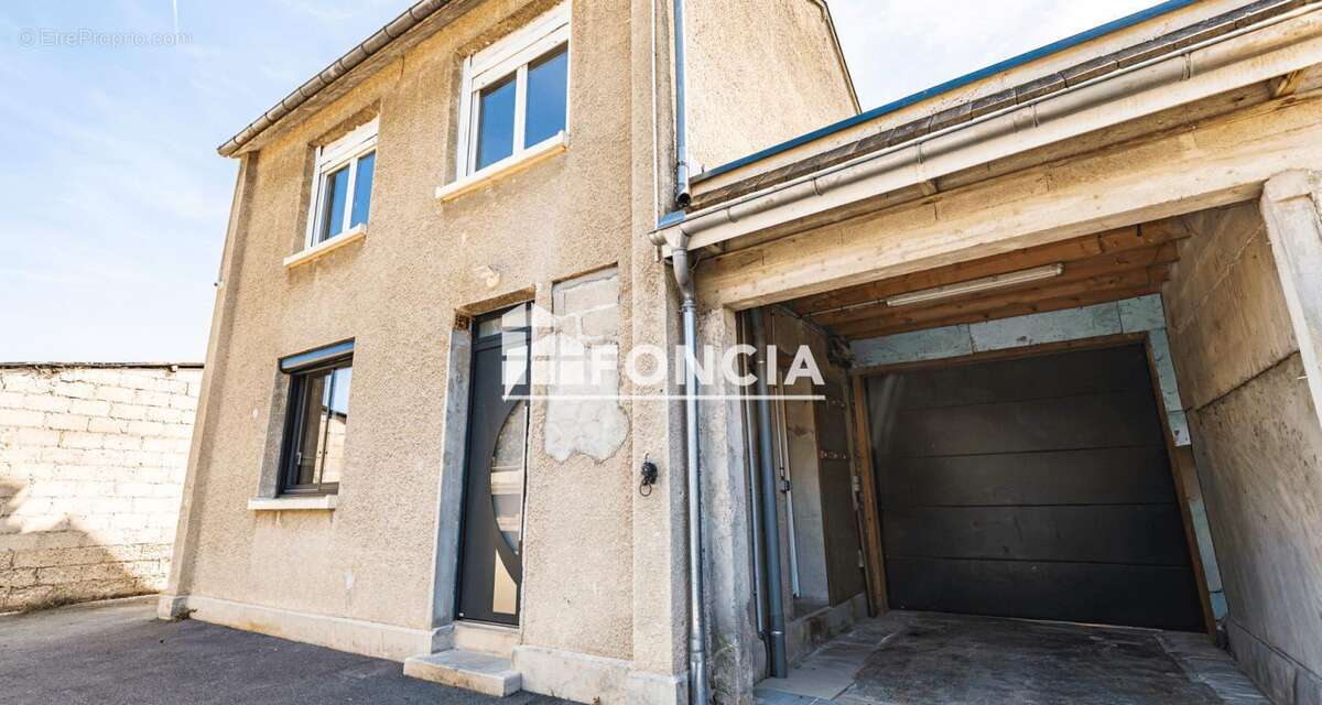 Maison familiale de 145 m² avec 4 chambres, grand jardin, terrasse et garage à Tours-sur-Marne - photo 11