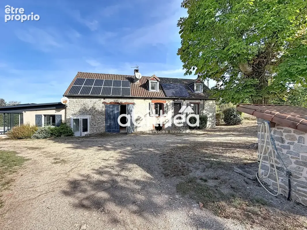 Propriété sur 6,5 ha, avec étang, prairies et bois. - photo 17