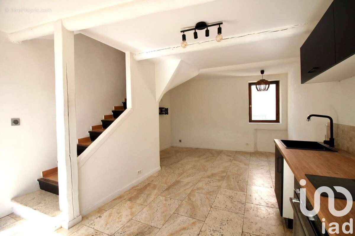 Photo 2 - Maison à MARSEILLE-13E