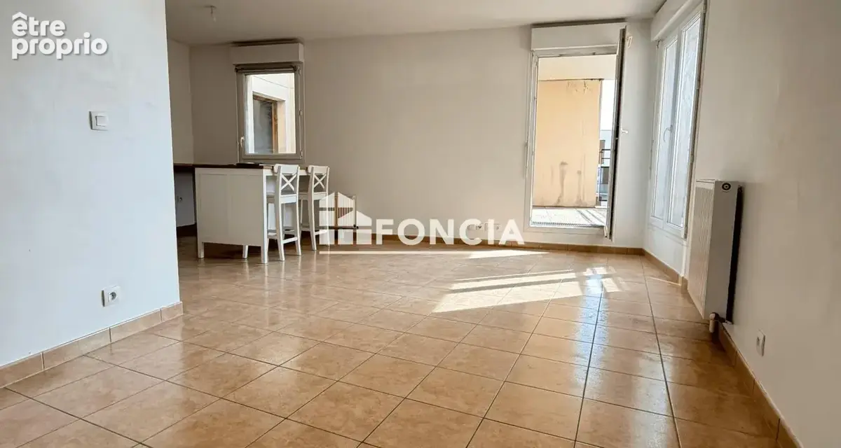 F3 en très bon état avec balcon et parking sous-sol - photo 4