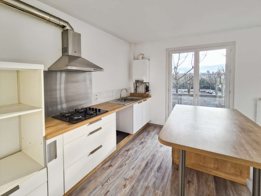 Appartement T3 de 67.4m2 à Auch - vendu libre - photo 2