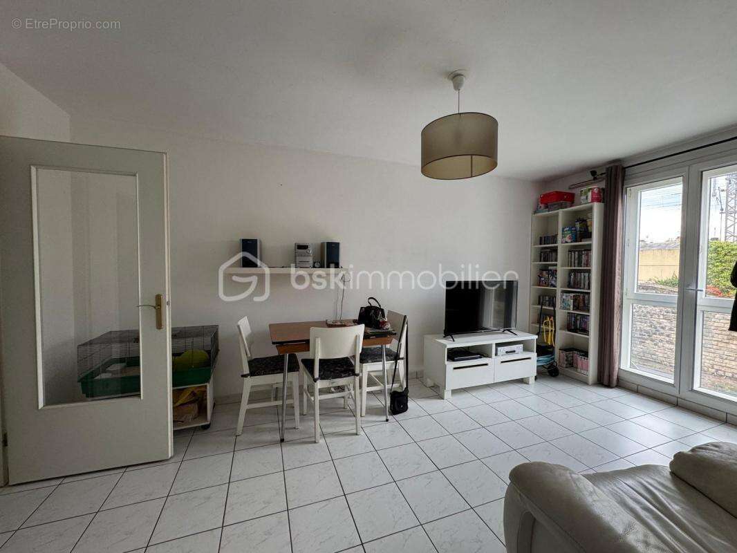 Appartement à LES MUREAUX