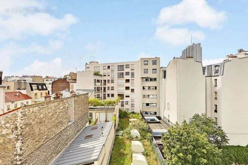 Appartement à PARIS-14E