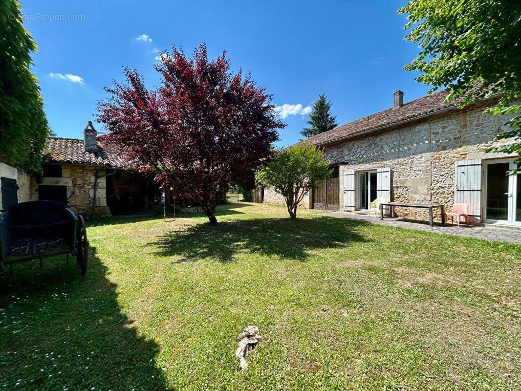 Maison à TRELISSAC
