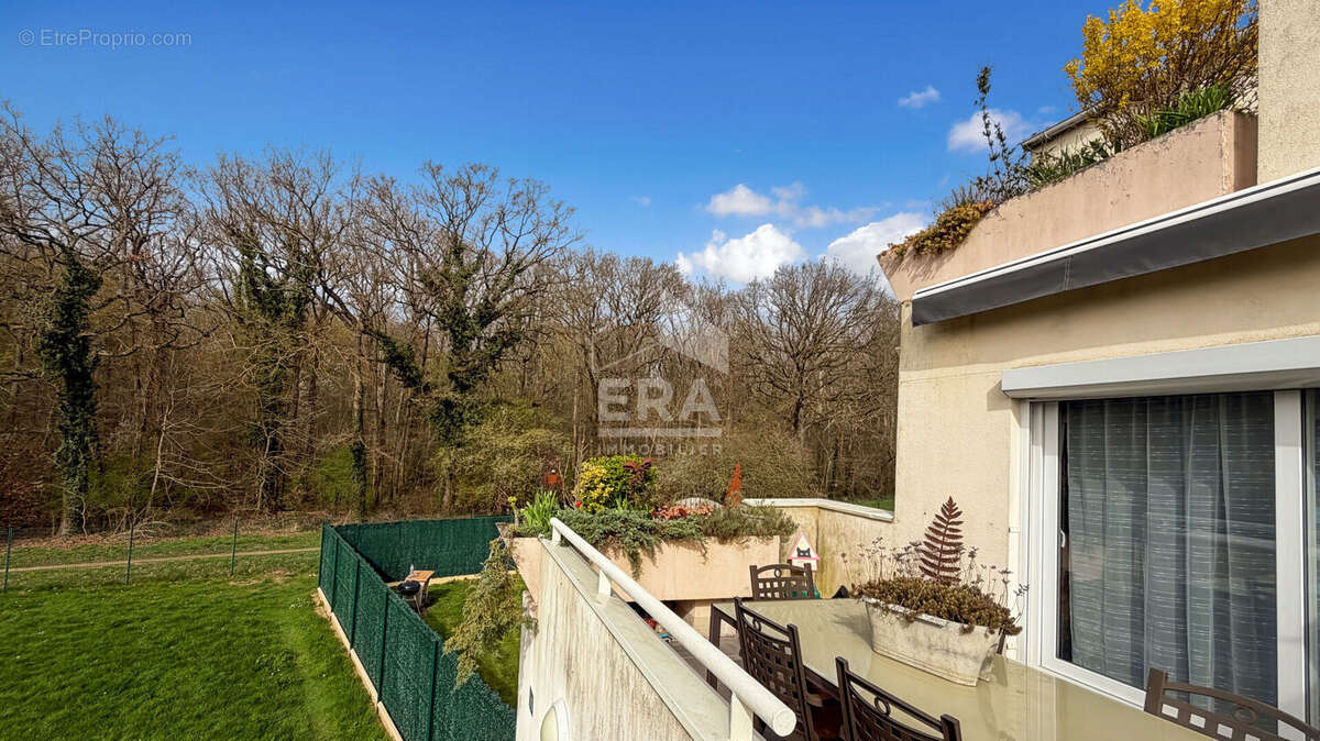 Appartement à NANDY