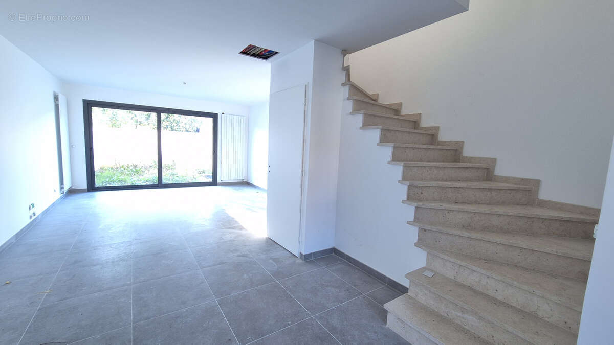 Maison à ORMESSON-SUR-MARNE