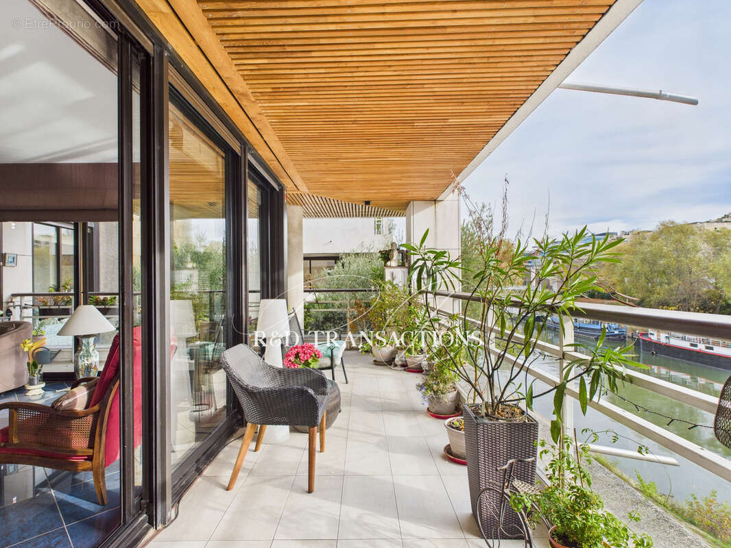 Appartement à LEVALLOIS-PERRET