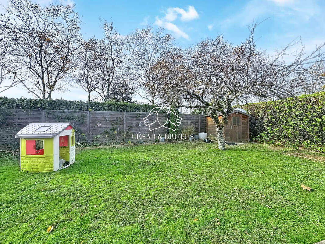 Jardin - Maison à CHASSIEU