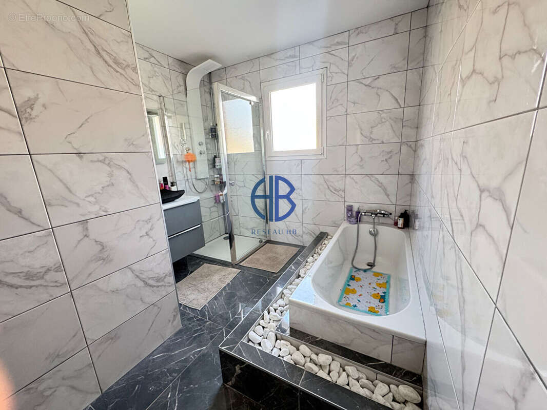 Maison à MARCILLOLES