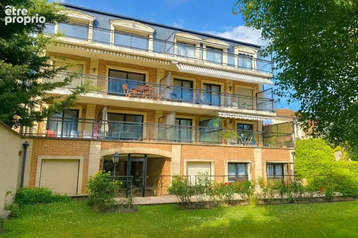 Appartement à SAINT-MAUR-DES-FOSSES
