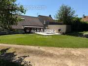 Maison à AILLIERES-BEAUVOIR
