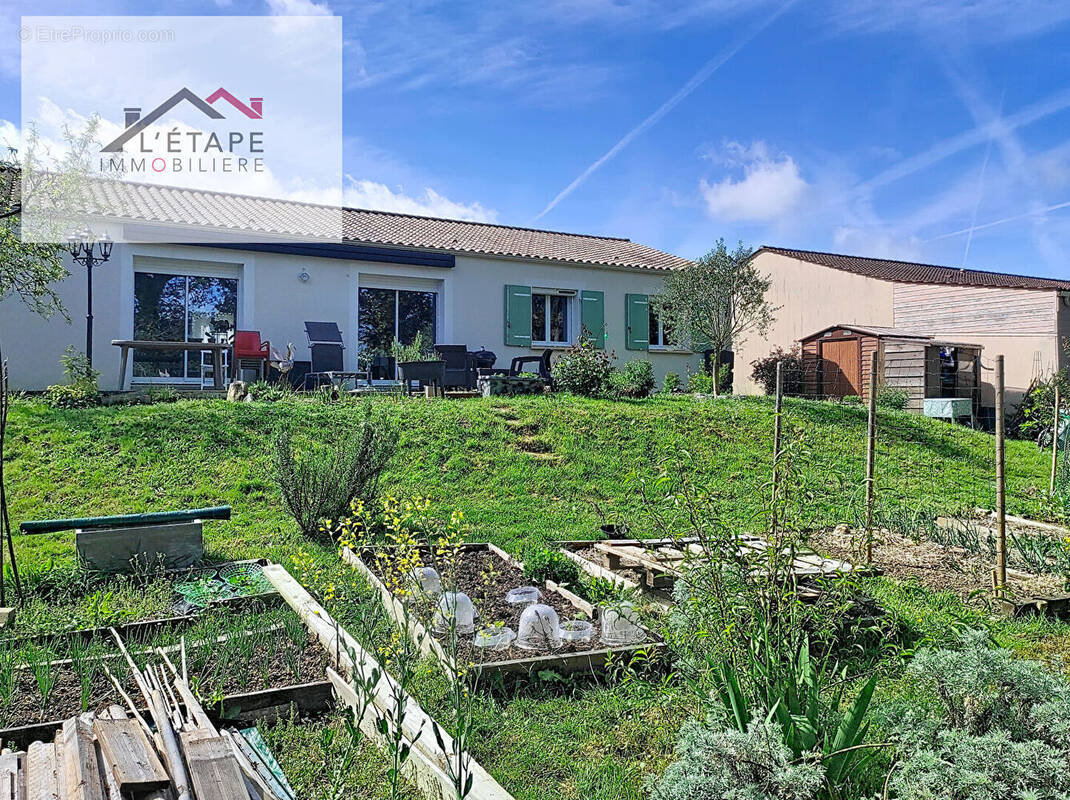 Maison à LE GIROUARD