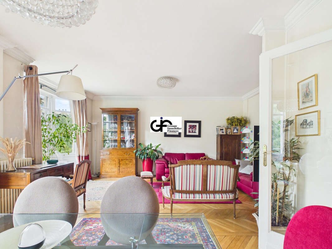 Appartement 169 m² à Paris-16e  - photo 4