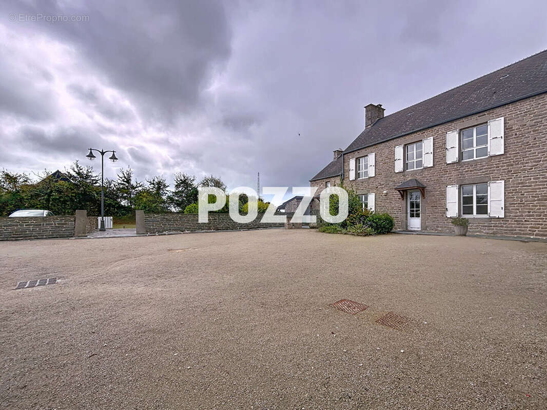 Maison à SURTAINVILLE