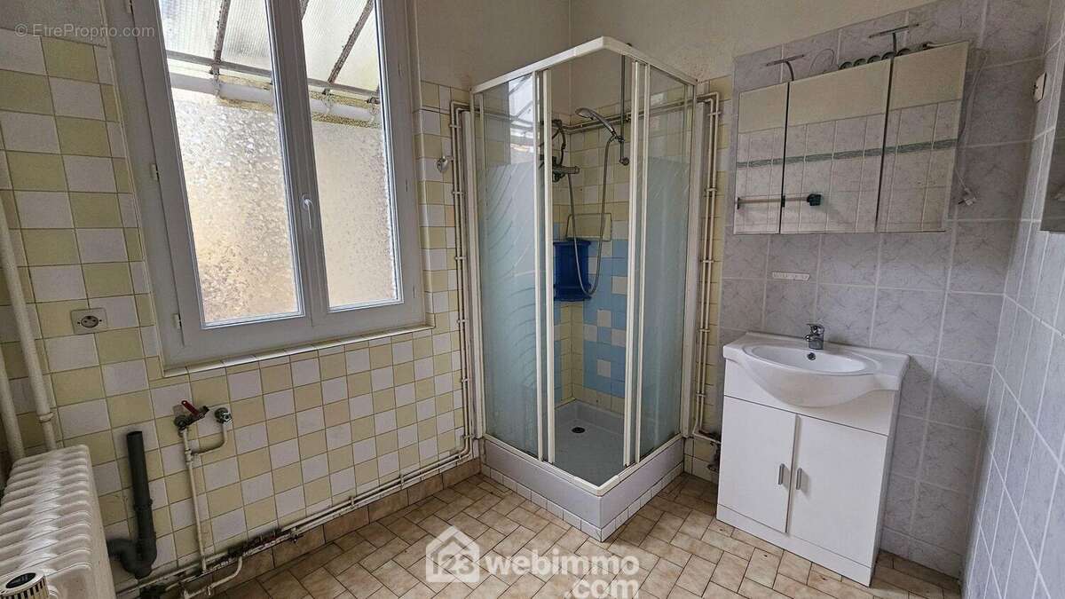 Maison 145 m² à Tousson  - photo 9