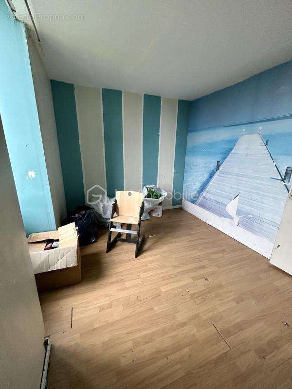 Maison à LA ROCHE-EN-BRENIL