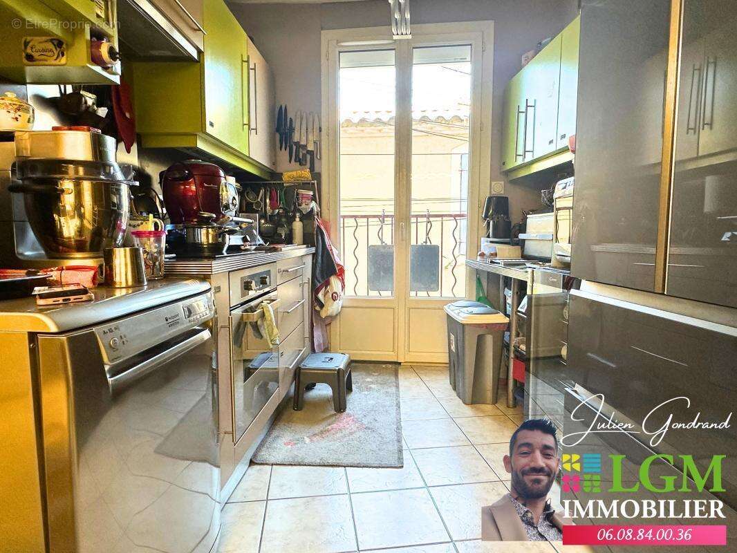 Appartement à UCHAUD