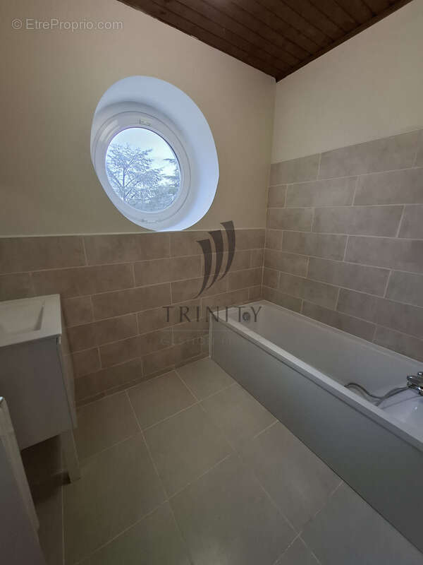 Appartement à BOURG-DE-PEAGE