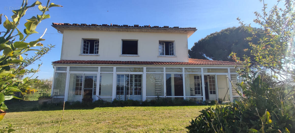 Maison à CHENAC-SAINT-SEURIN-D'UZET