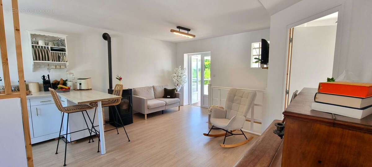 Maison entierement renovee - photo 2