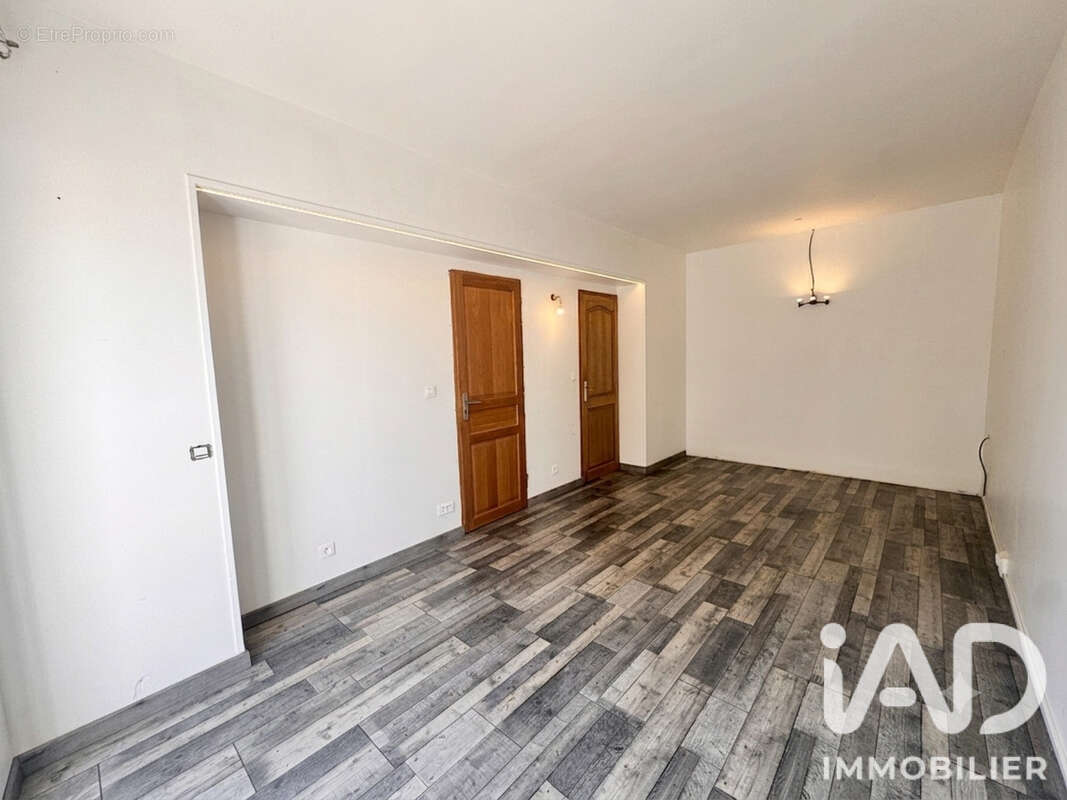 Maison 224 m² à La Grande-Paroisse  - photo 7