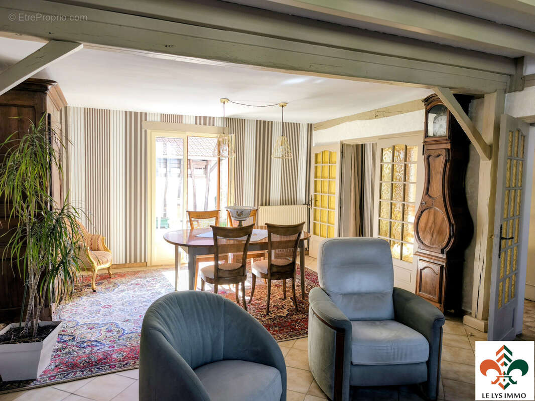 Maison à SAINT-MEMMIE