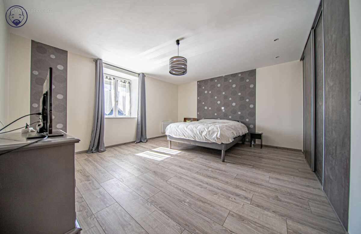 Grande maison de village totalement rénovée - photo 15