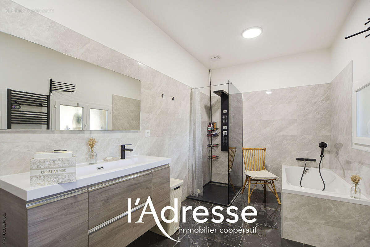 Exclusivité l'Adresse - Toulouse (Quartier Bordeblanche / Lardenne) - Maison T5 de 157.28m² sur un Terrain de 425m² - photo 8