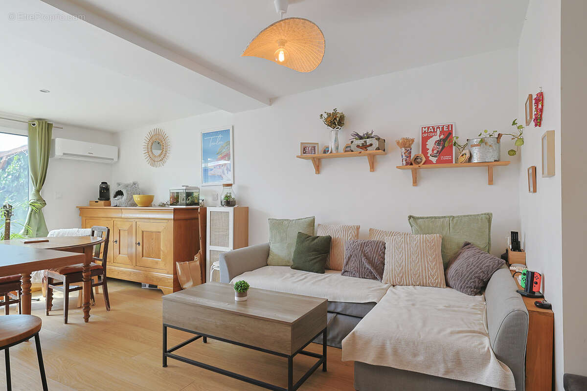 Appartement à PUGET-VILLE