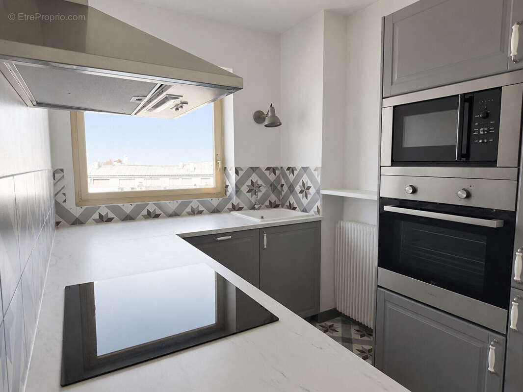 Appartement à PARIS-15E