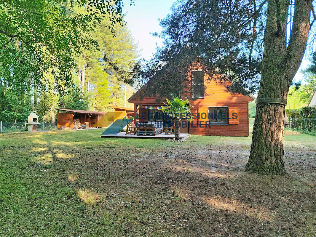Maison à CHEVILLON-SUR-HUILLARD