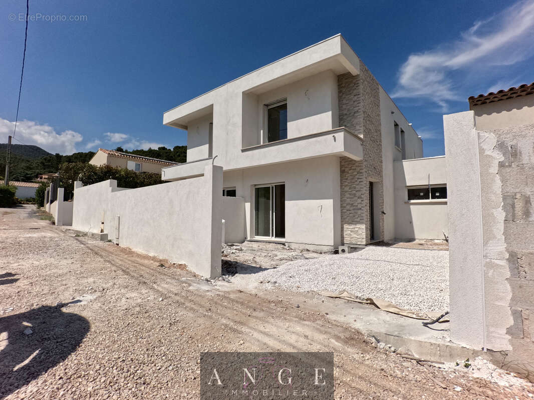 Maison à LA FARLEDE