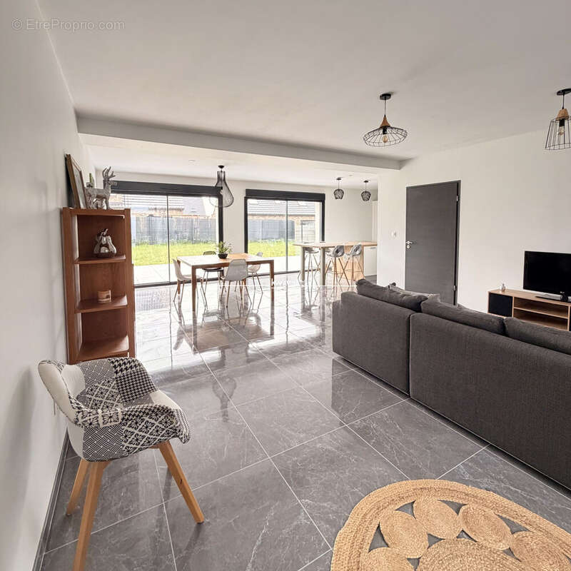 Maison 147 m² à Sailly-Sur-La-Lys  - photo 5
