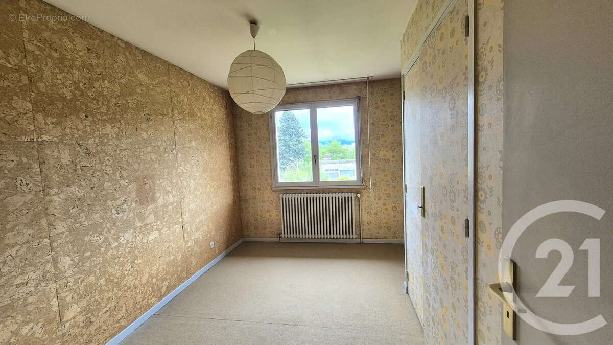 Maison 420 m² à Fontaine  - photo 8