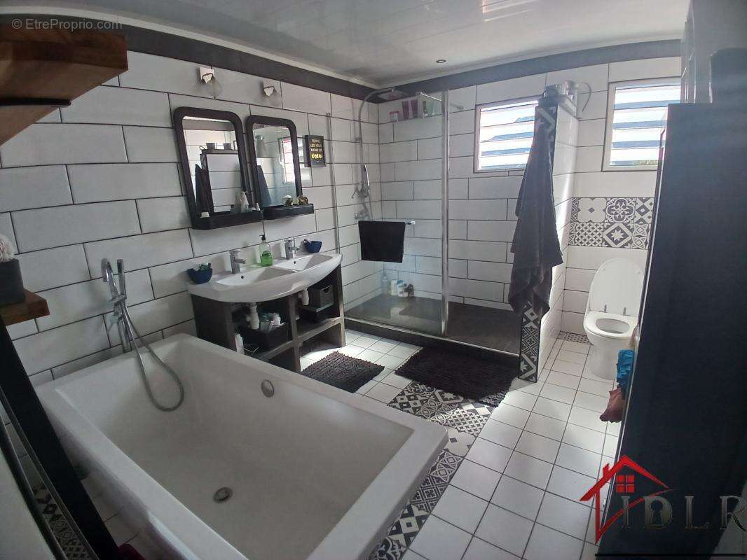 Ensemble immobilier de 269 m2 sur 800 m2 de terrain à Dos d' - photo 18