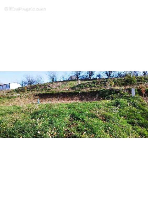Photo 2 - Terrain à JOUILLAT