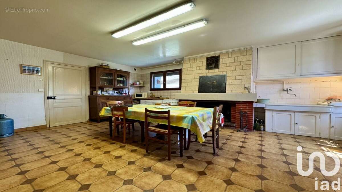 Maison 178 m² à Senuc  - photo 4